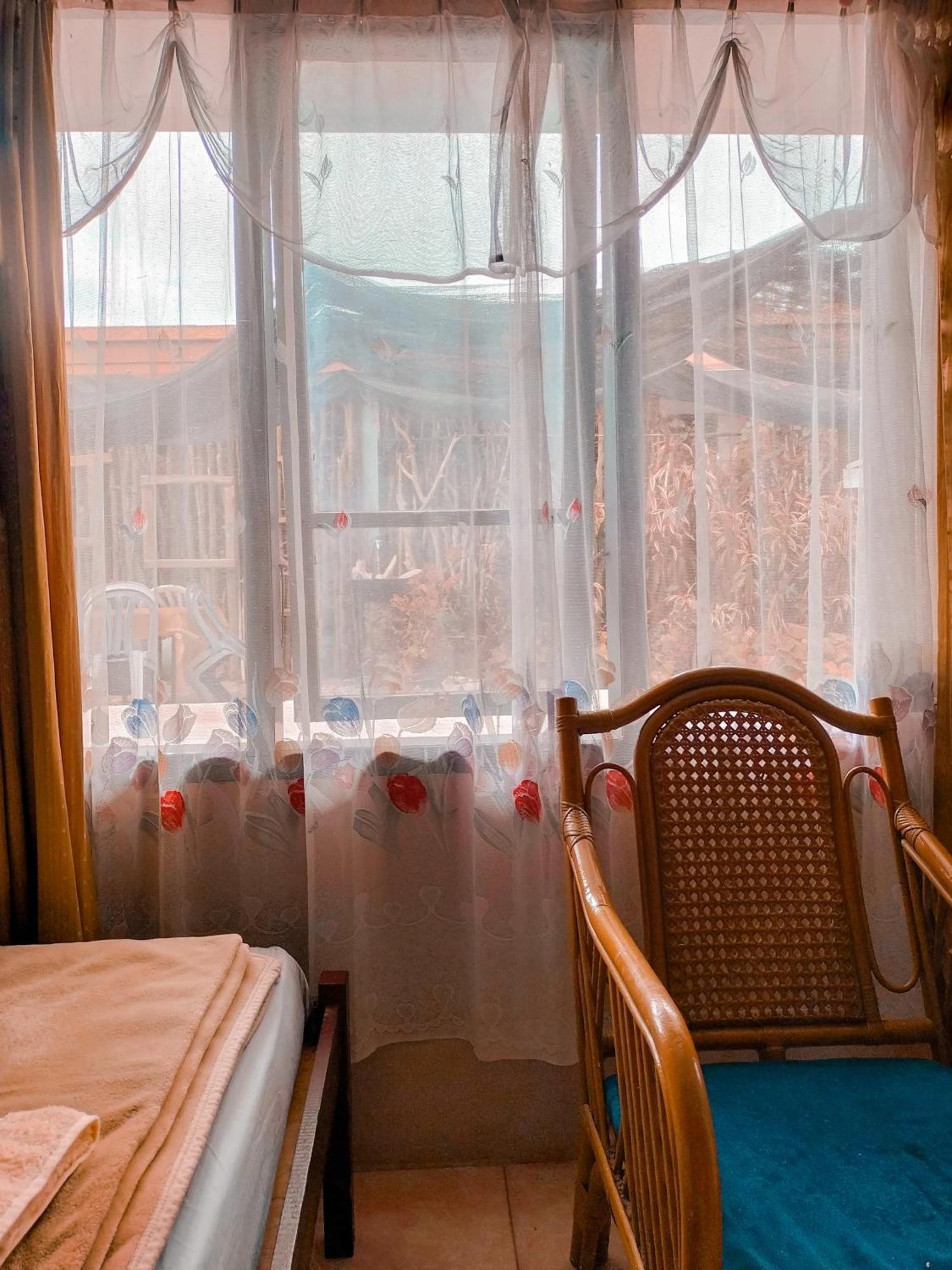 Brussels Homestay Kost Балиге Экстерьер фото